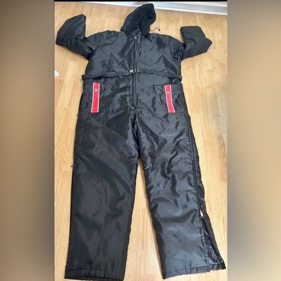 Gear For Sports Other - Guide gear snowmobile snowsuit men’s size xlarge hooded field tested down fill